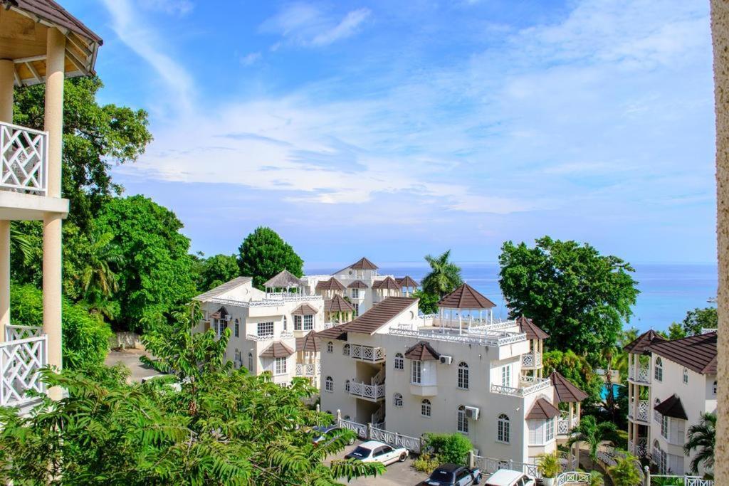 Sky Castles Apt H6 Ocho Rios Eksteriør billede